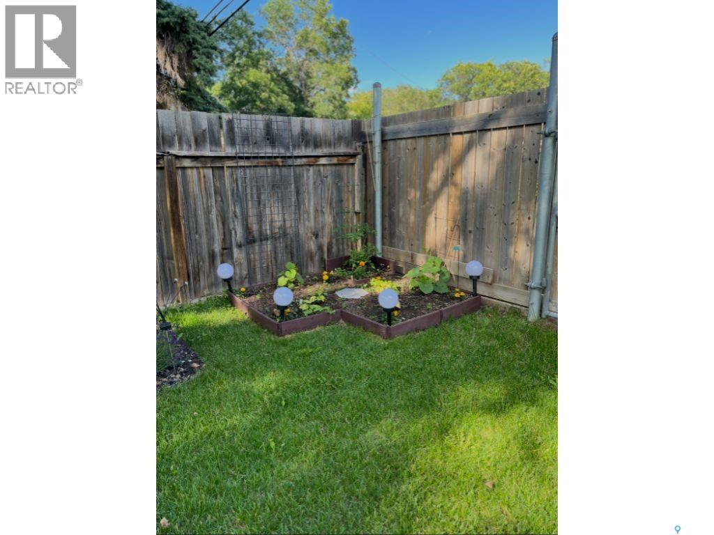 1306 C Avenue N, Saskatoon, Saskatchewan  S7L 1K8 - Photo 31 - SK033917