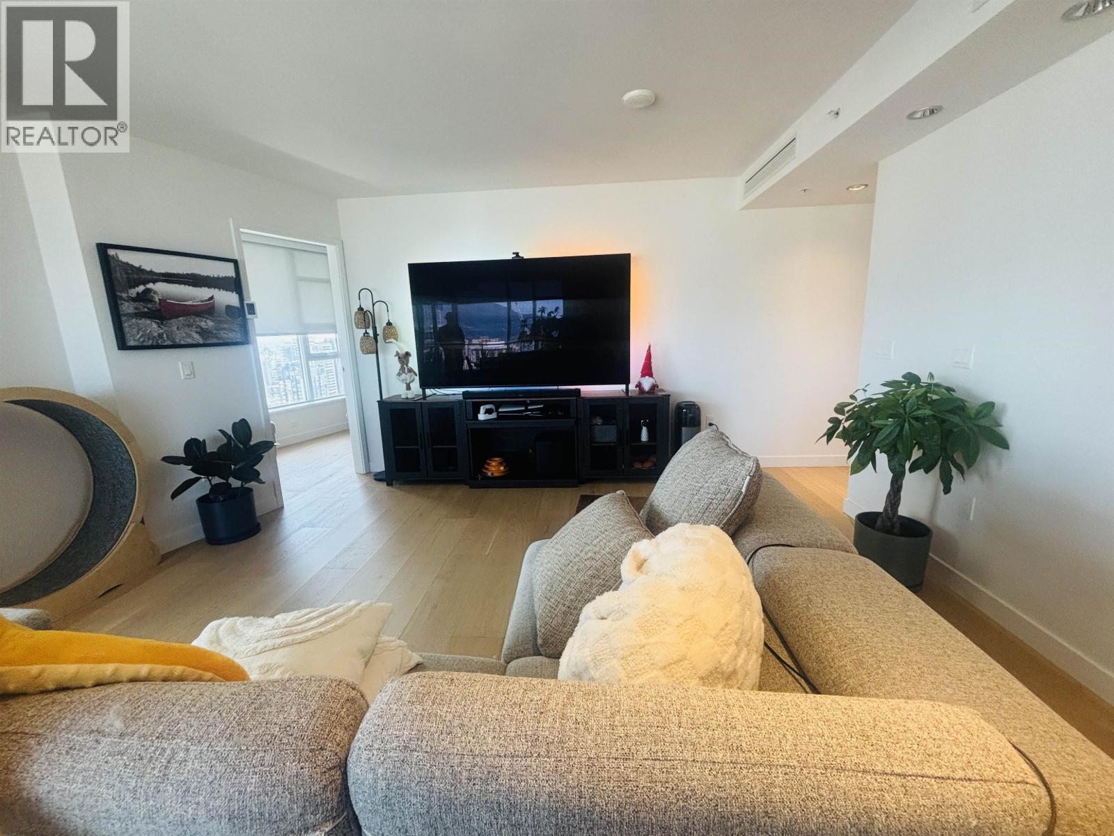 3502 1289 HORNBY STREET, Vancouver, British Columbia