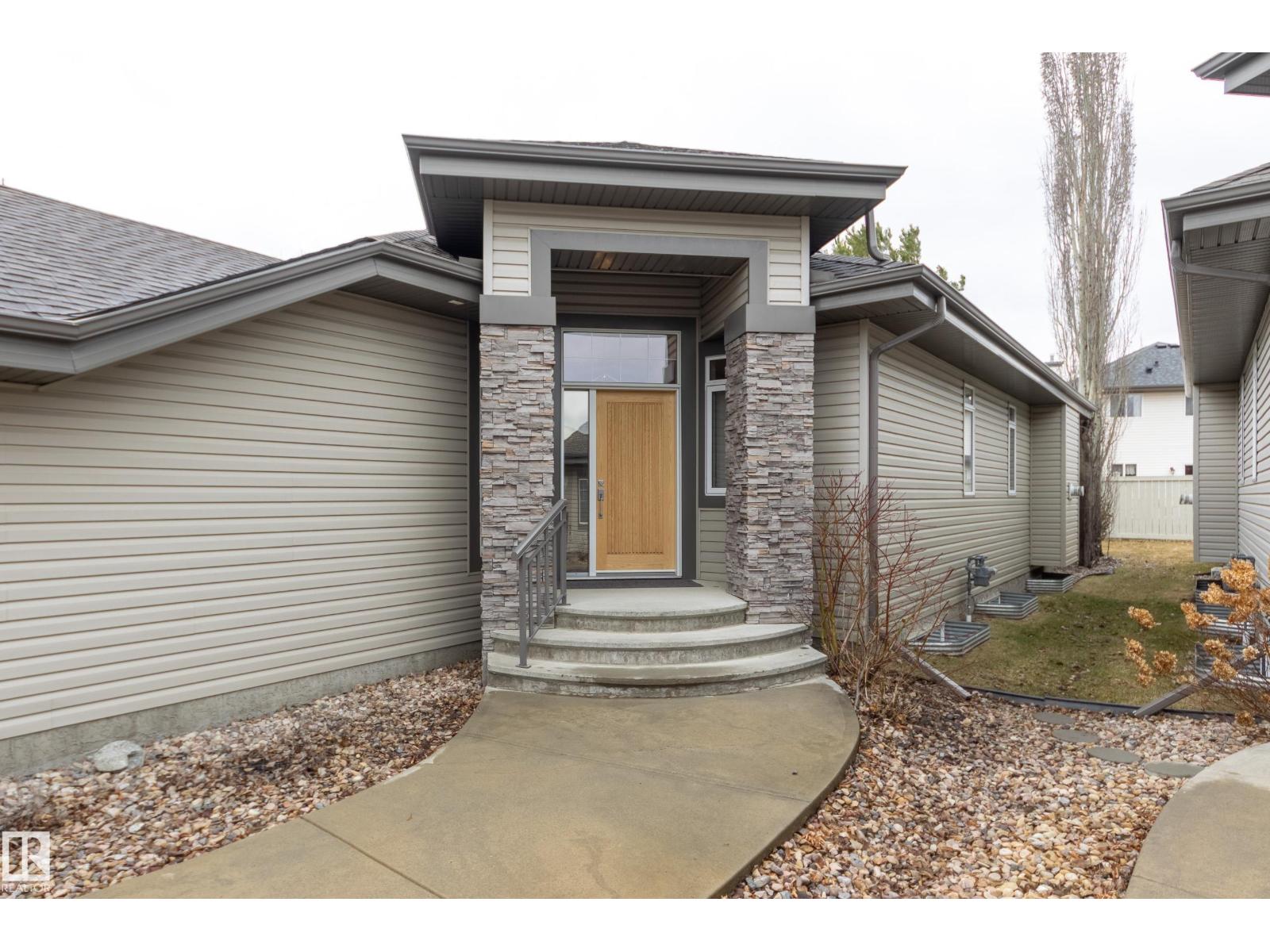 1906 Lemieux Ct Nw, Edmonton, Alberta  T6R 3T5 - Photo 2 - E4484168