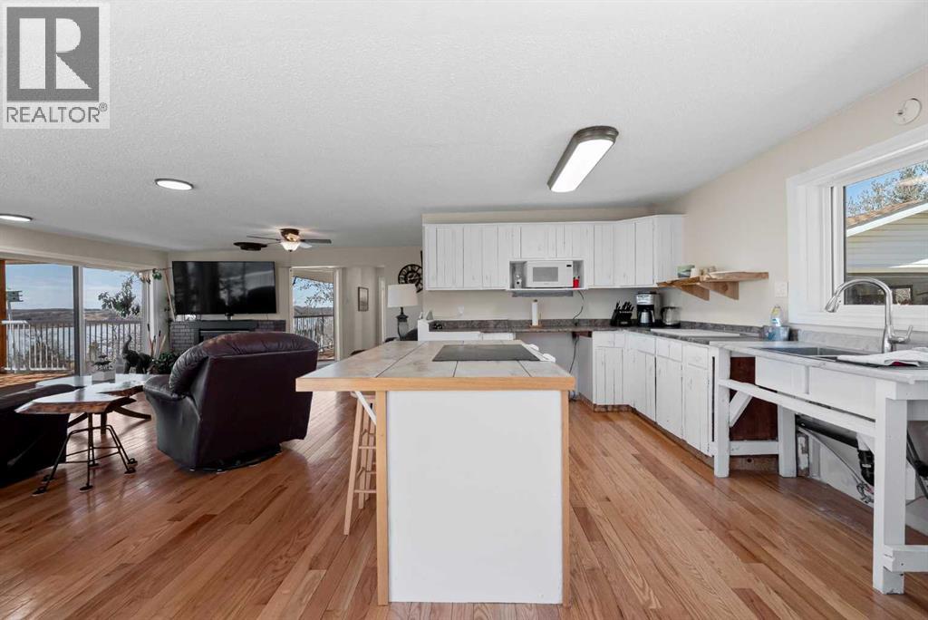 325 Minnewaukan Road, Tillicum Beach, Alberta  T4V 2m9 - Photo 20 - A2303993