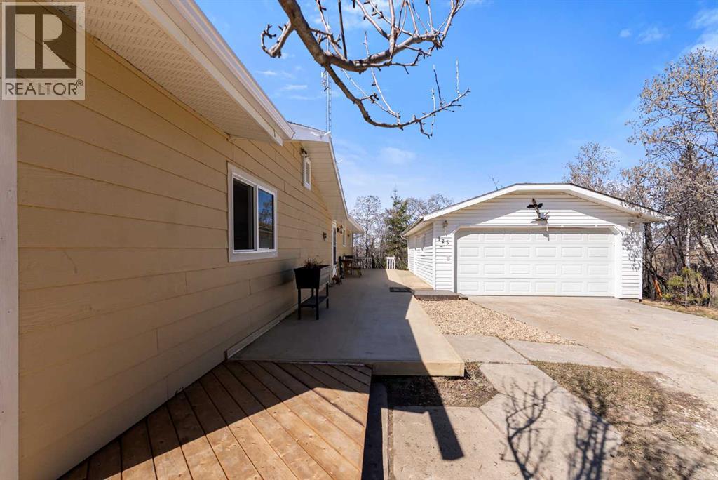 325 Minnewaukan Road, Tillicum Beach, Alberta  T4V 2m9 - Photo 33 - A2303993