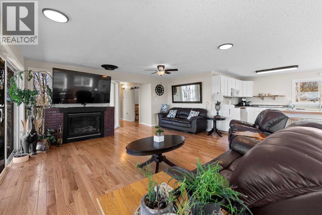 325 Minnewaukan Road, Tillicum Beach, Alberta  T4V 2m9 - Photo 13 - A2303993