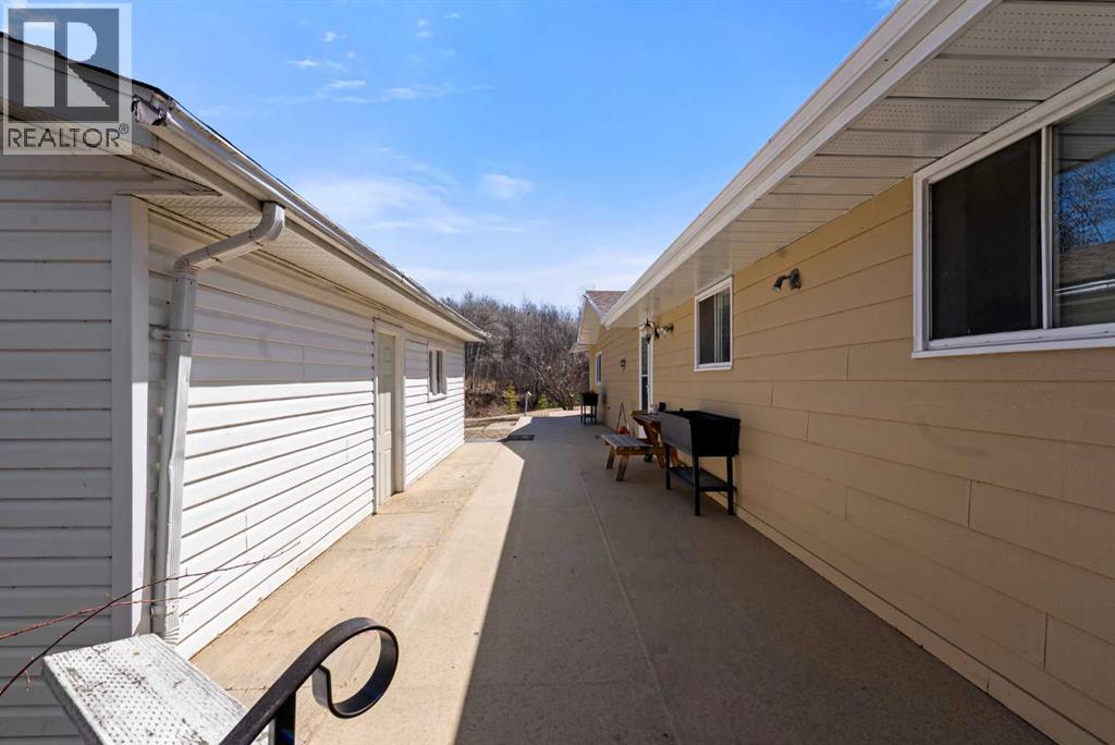 325 Minnewaukan Road, Tillicum Beach, Alberta  T4V 2m9 - Photo 34 - A2303993