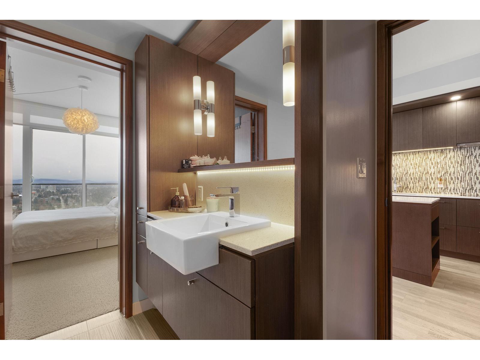 4304 13495 Central Avenue, Surrey, British Columbia  V3T 0K2 - Photo 6 - R3113666