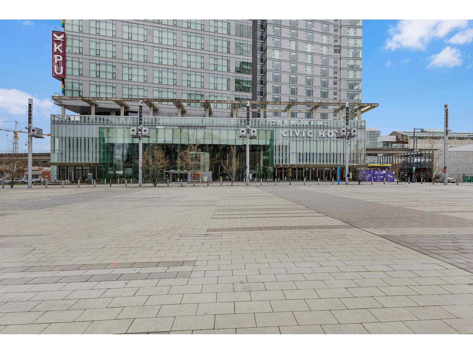 4304 13495 Central Avenue, Surrey, British Columbia  V3T 0K2 - Photo 1 - R3113666