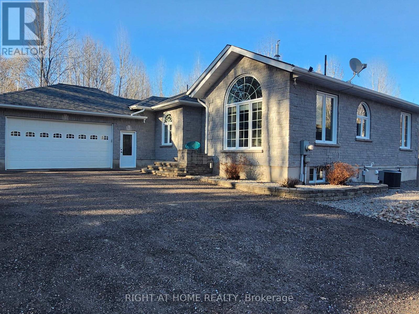 80 Rahns Road, Laurentian Valley, Ontario  K8A 0H8 - Photo 49 - X12918894