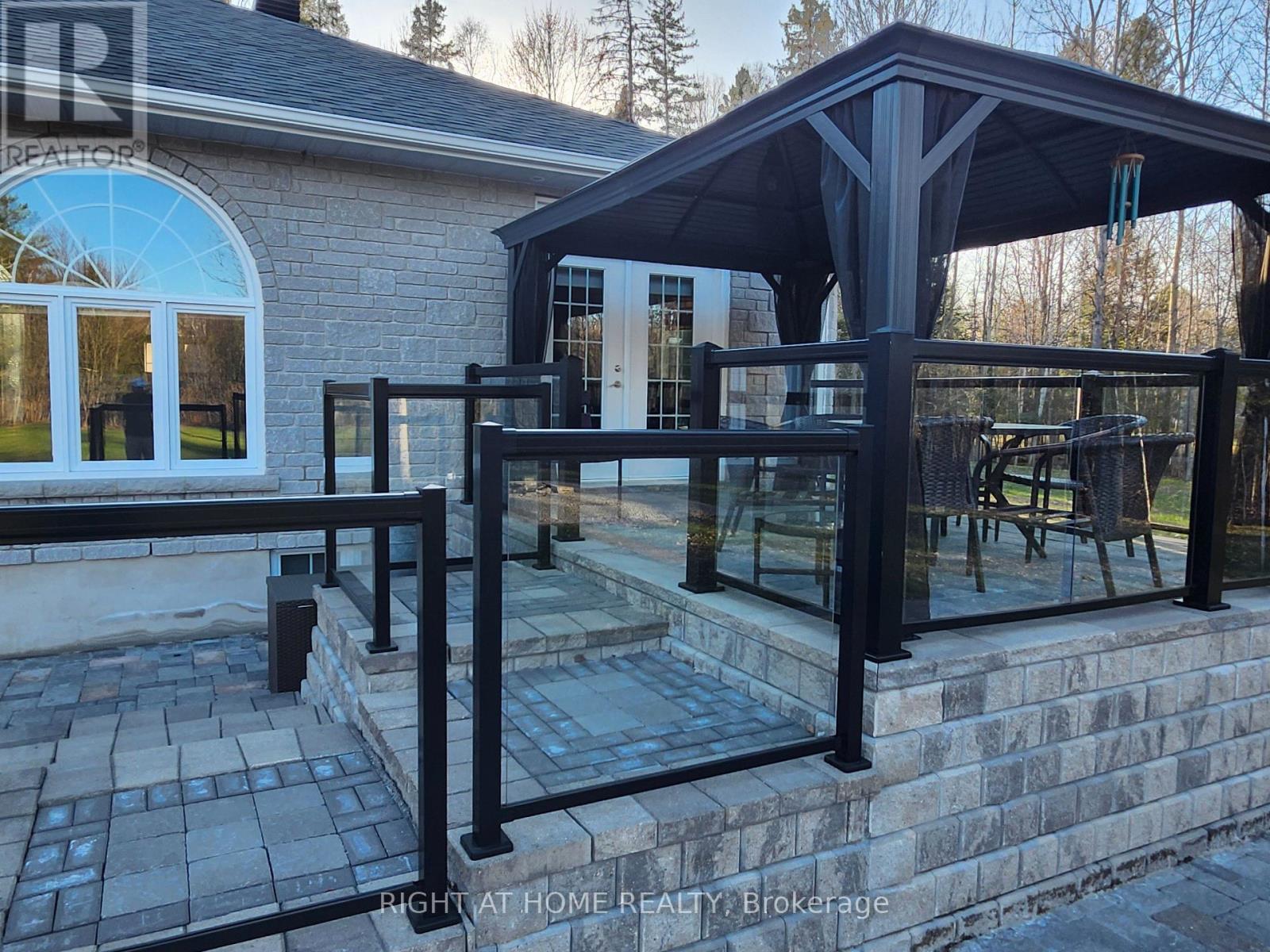 80 Rahns Road, Laurentian Valley, Ontario  K8A 0H8 - Photo 7 - X12918894