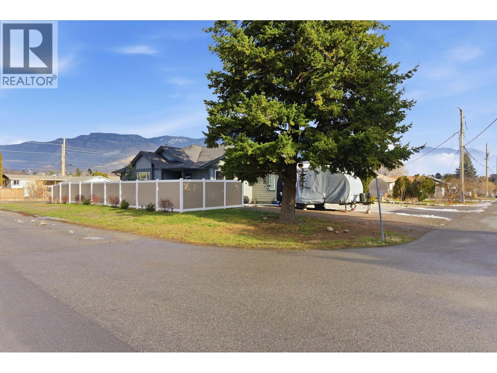 402 11 Avenue, Keremeos, British Columbia  V0X 1N3 - Photo 32 - 10384859