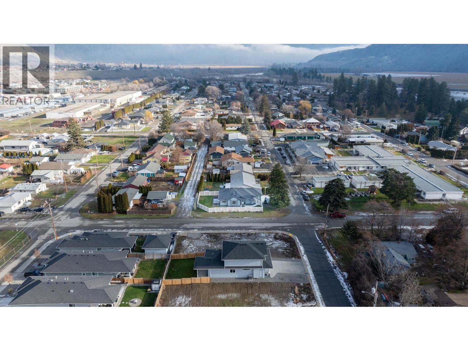 402 11 Avenue, Keremeos, British Columbia  V0X 1N3 - Photo 39 - 10384859