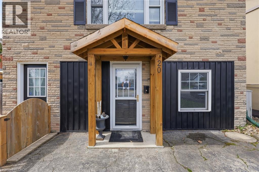 20 Peel Street S, Dundas, Ontario  L9H 3E4 - Photo 3 - 40822325