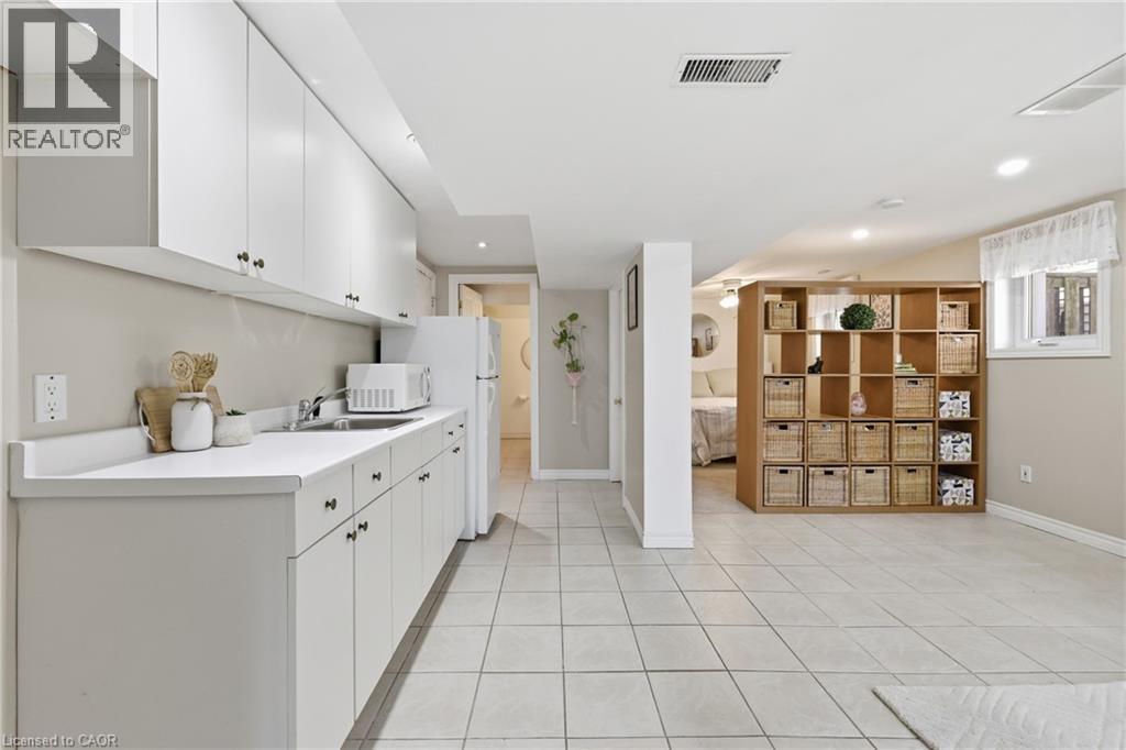 20 Peel Street S, Dundas, Ontario  L9H 3E4 - Photo 19 - 40822325