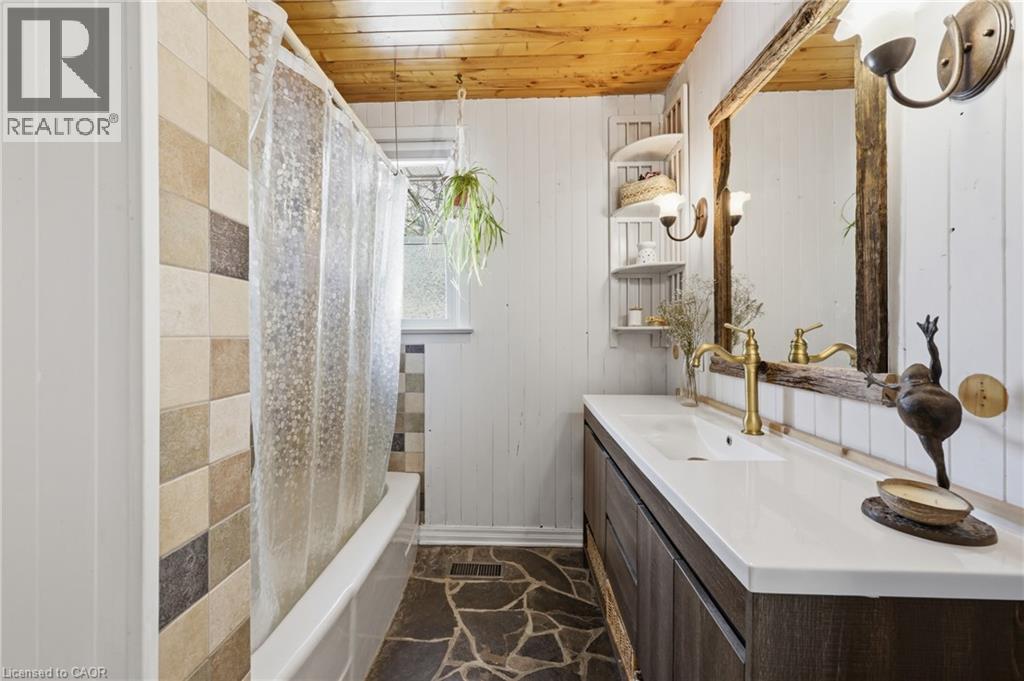 20 Peel Street S, Dundas, Ontario  L9H 3E4 - Photo 28 - 40822325