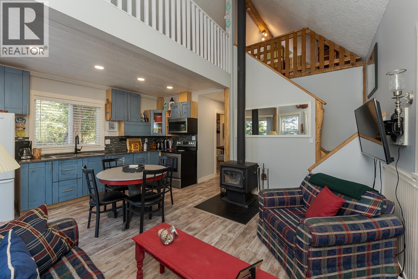 49500 Lloyd Drive, Cluculz Lake, British Columbia  V0J 3A3 - Photo 14 - R3115735