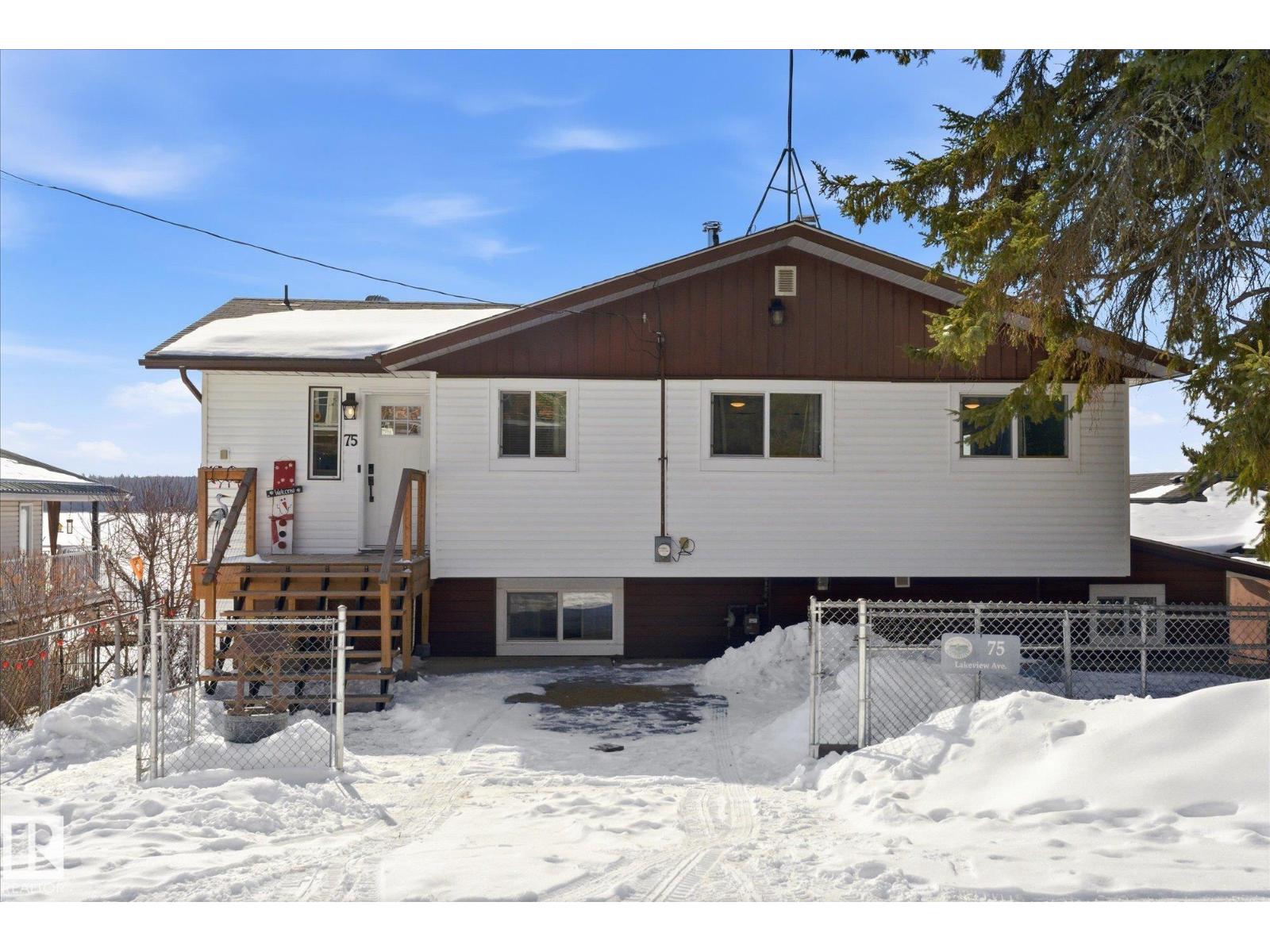 75 Lakeview Av South View, Rural Lac Ste. Anne County, Alberta  T0E 0L0 - Photo 2 - E4480593