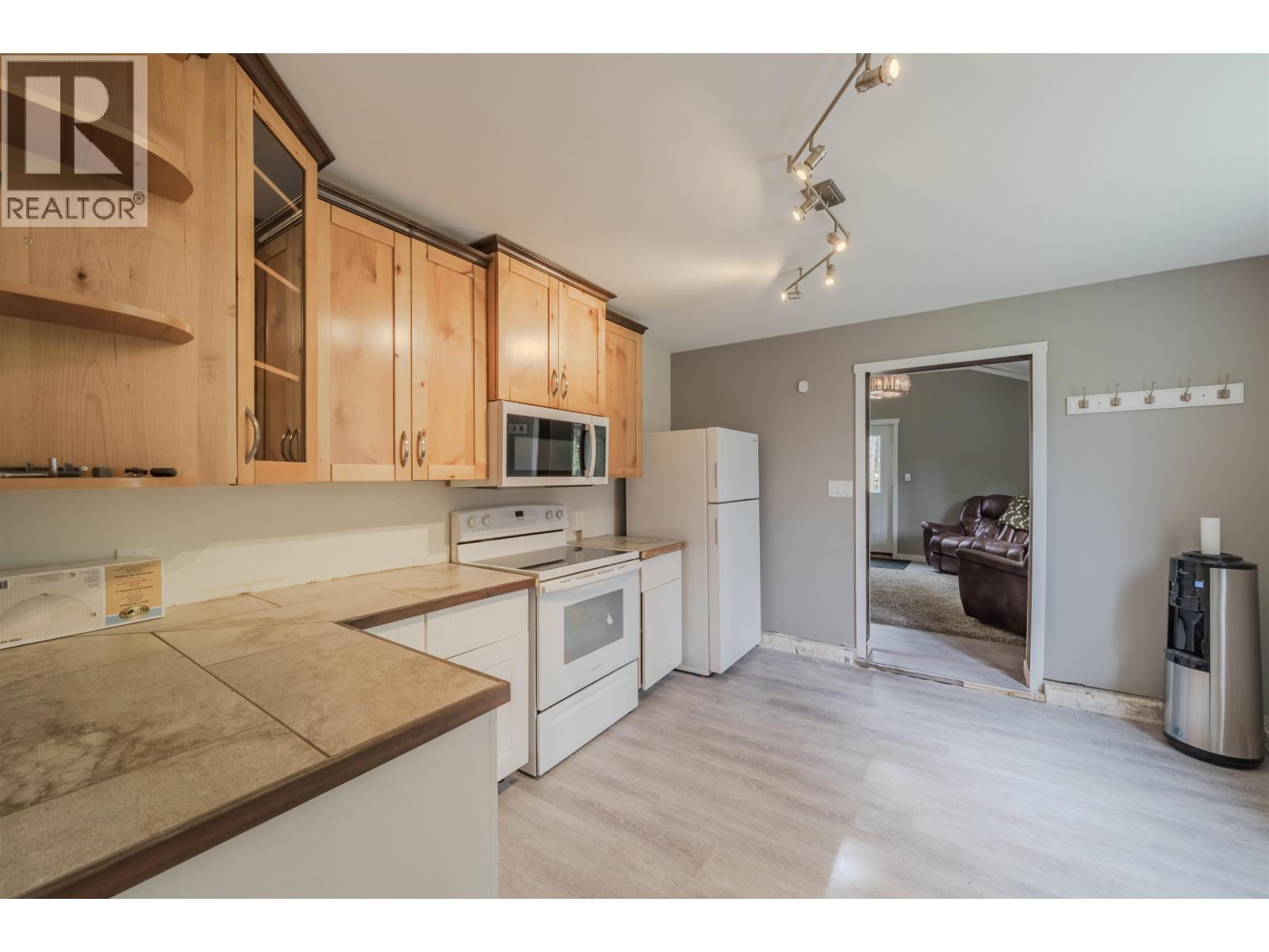 7592 E Sheridan Lake Road, Sheridan Lake, British Columbia  V0K 1X2 - Photo 33 - R3095992