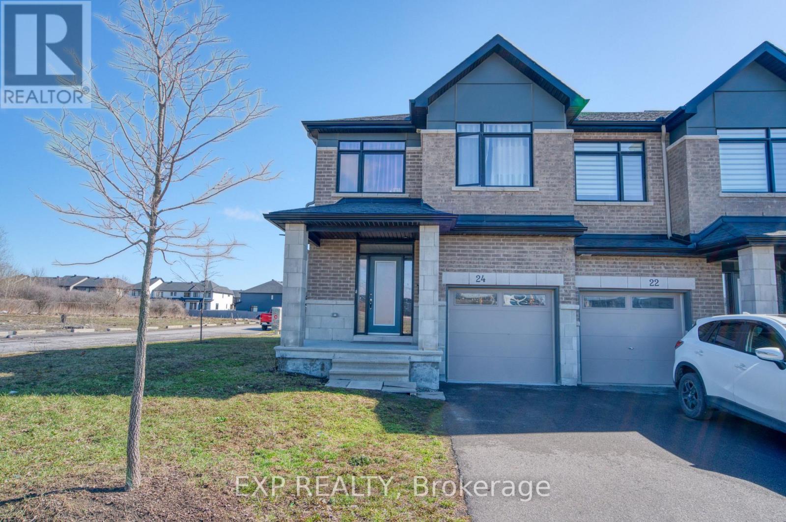 24 KUGAGAMI ROAD, Ottawa, Ontario