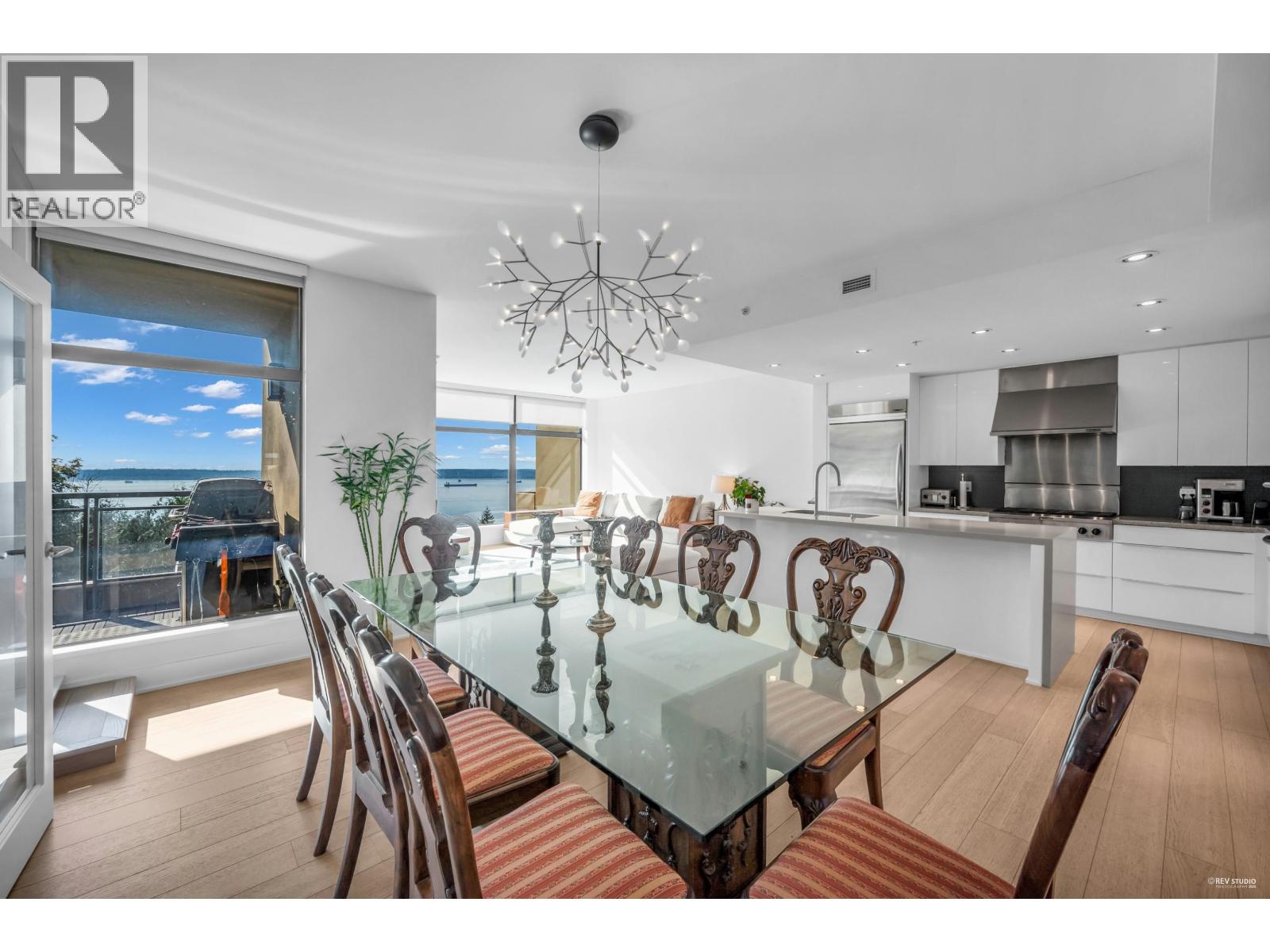 401 3315 Cypress Place, West Vancouver, British Columbia  V7S 3J7 - Photo 5 - R3115736