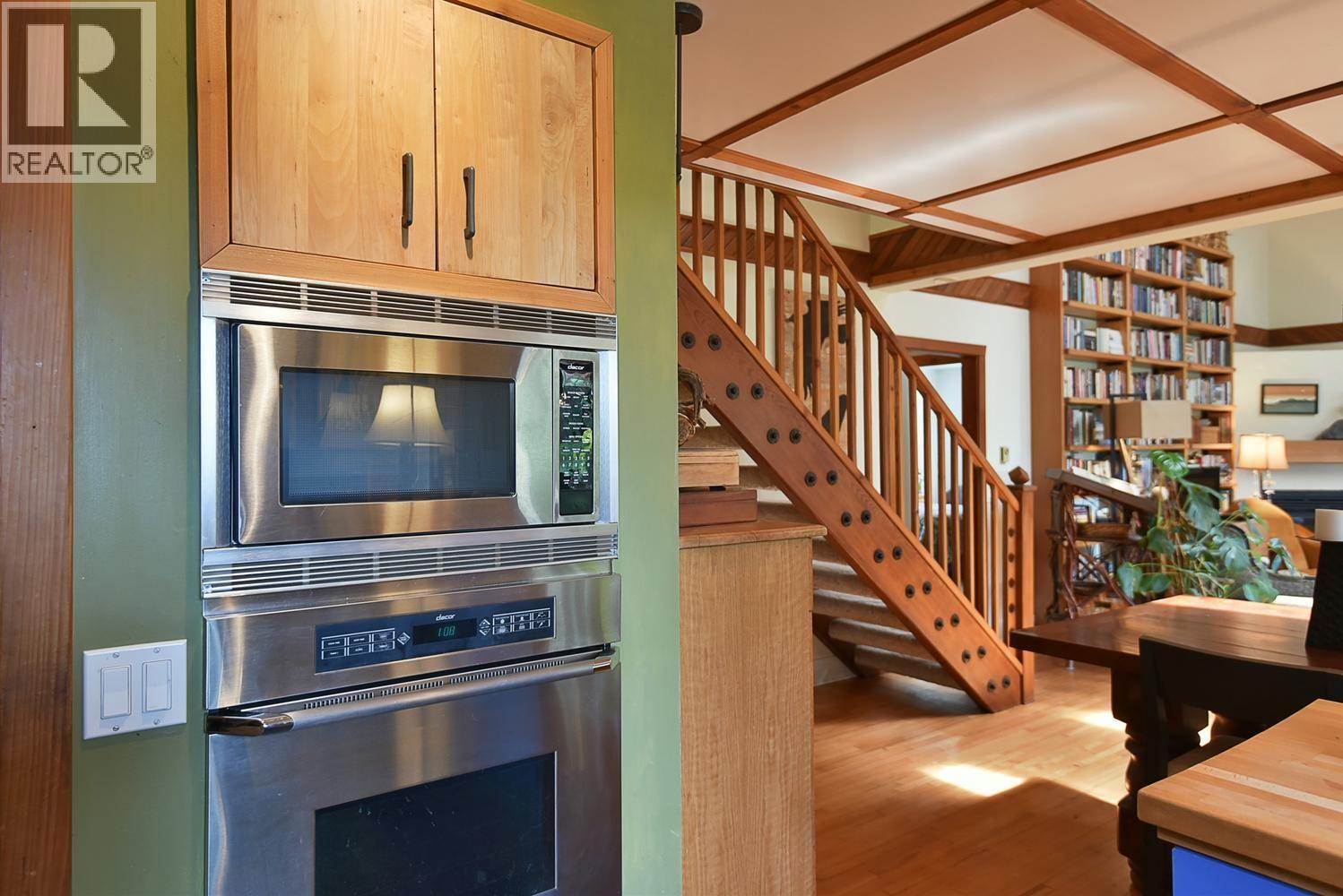 4865 Bowsprit Drive, Madeira Park, British Columbia  V0N 2H1 - Photo 15 - R3115725