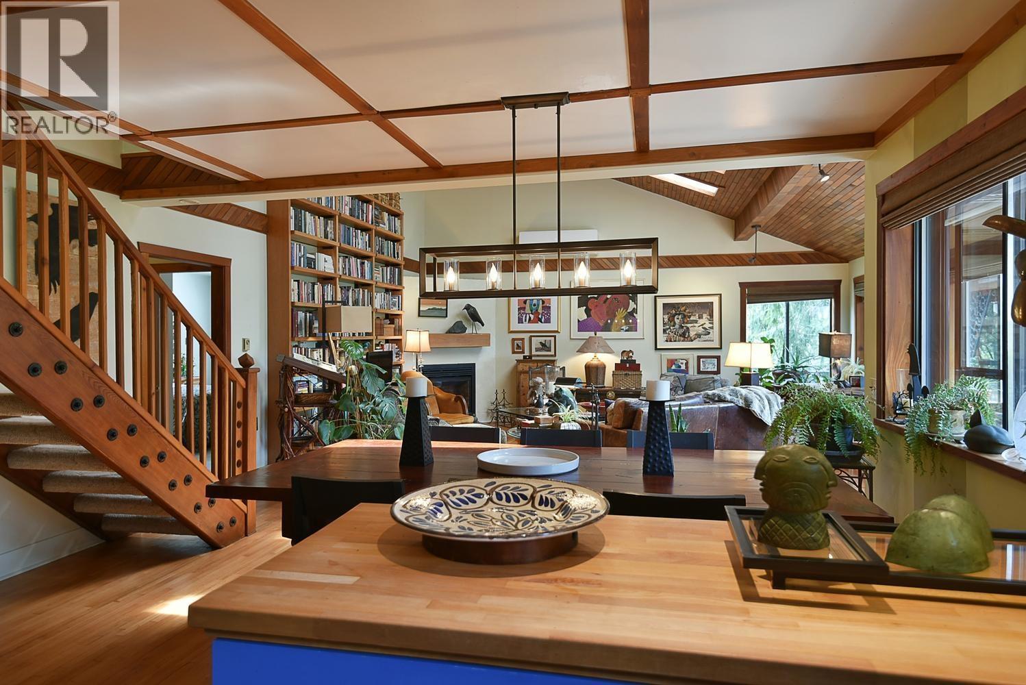 4865 Bowsprit Drive, Madeira Park, British Columbia  V0N 2H1 - Photo 16 - R3115725