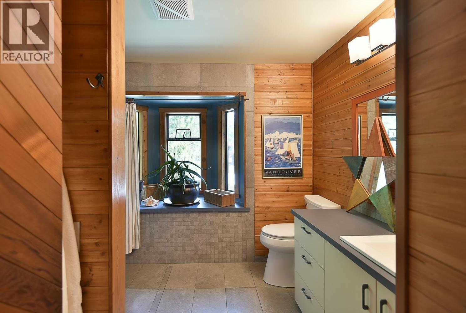 4865 Bowsprit Drive, Madeira Park, British Columbia  V0N 2H1 - Photo 25 - R3115725