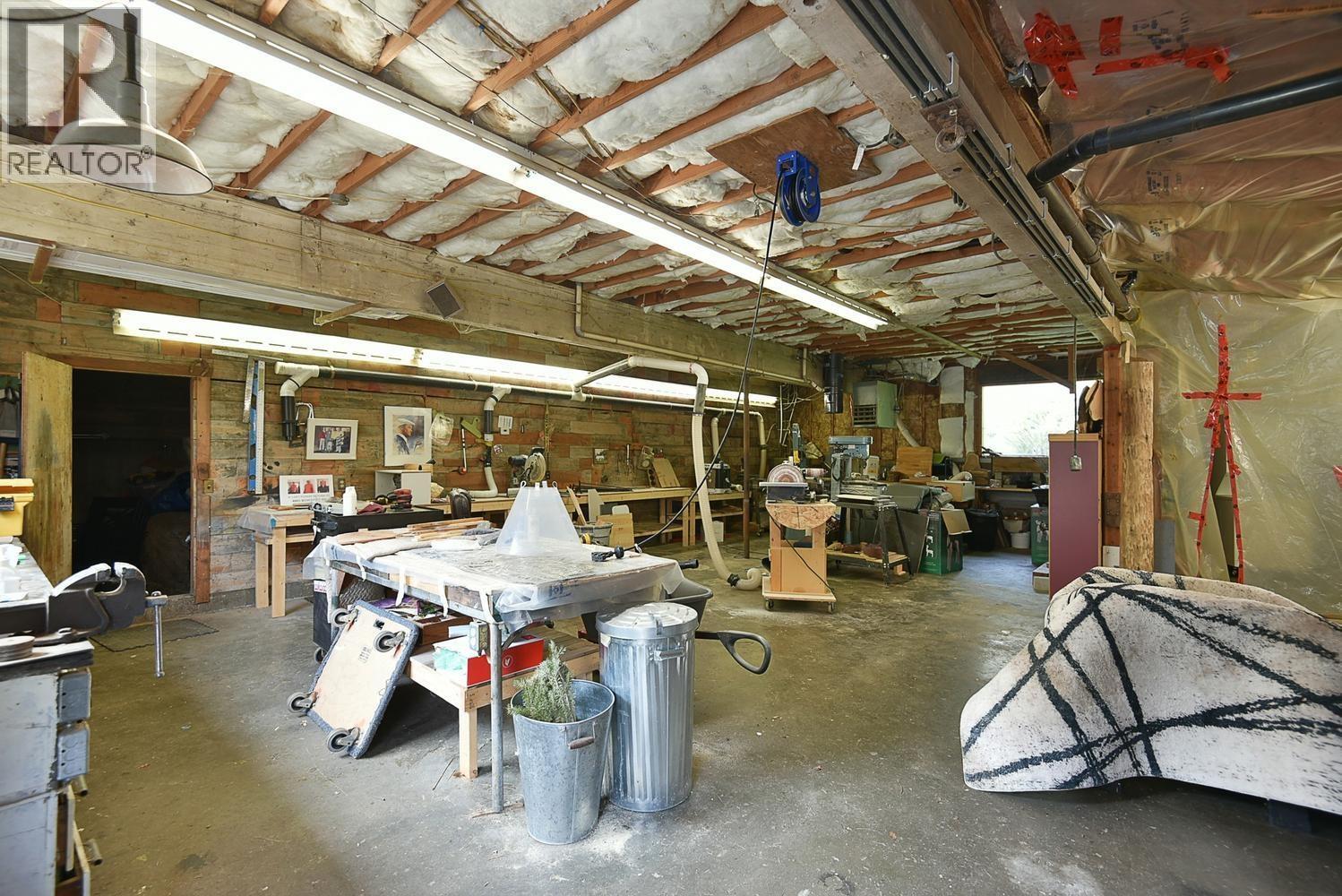 4865 Bowsprit Drive, Madeira Park, British Columbia  V0N 2H1 - Photo 30 - R3115725