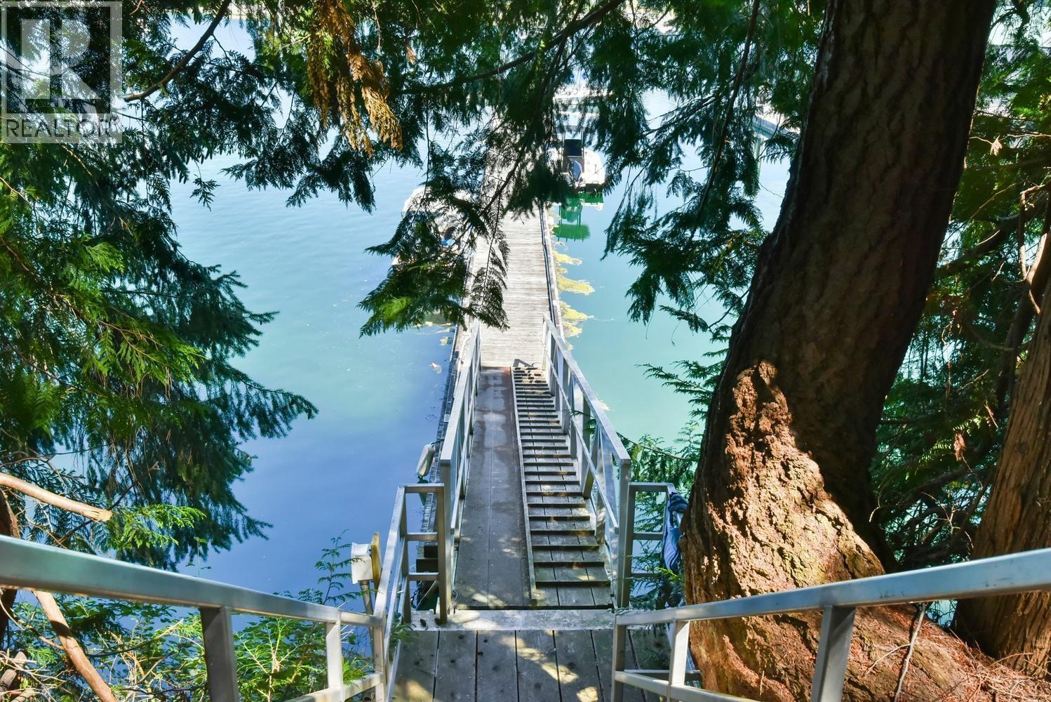 4865 Bowsprit Drive, Madeira Park, British Columbia  V0N 2H1 - Photo 36 - R3115725