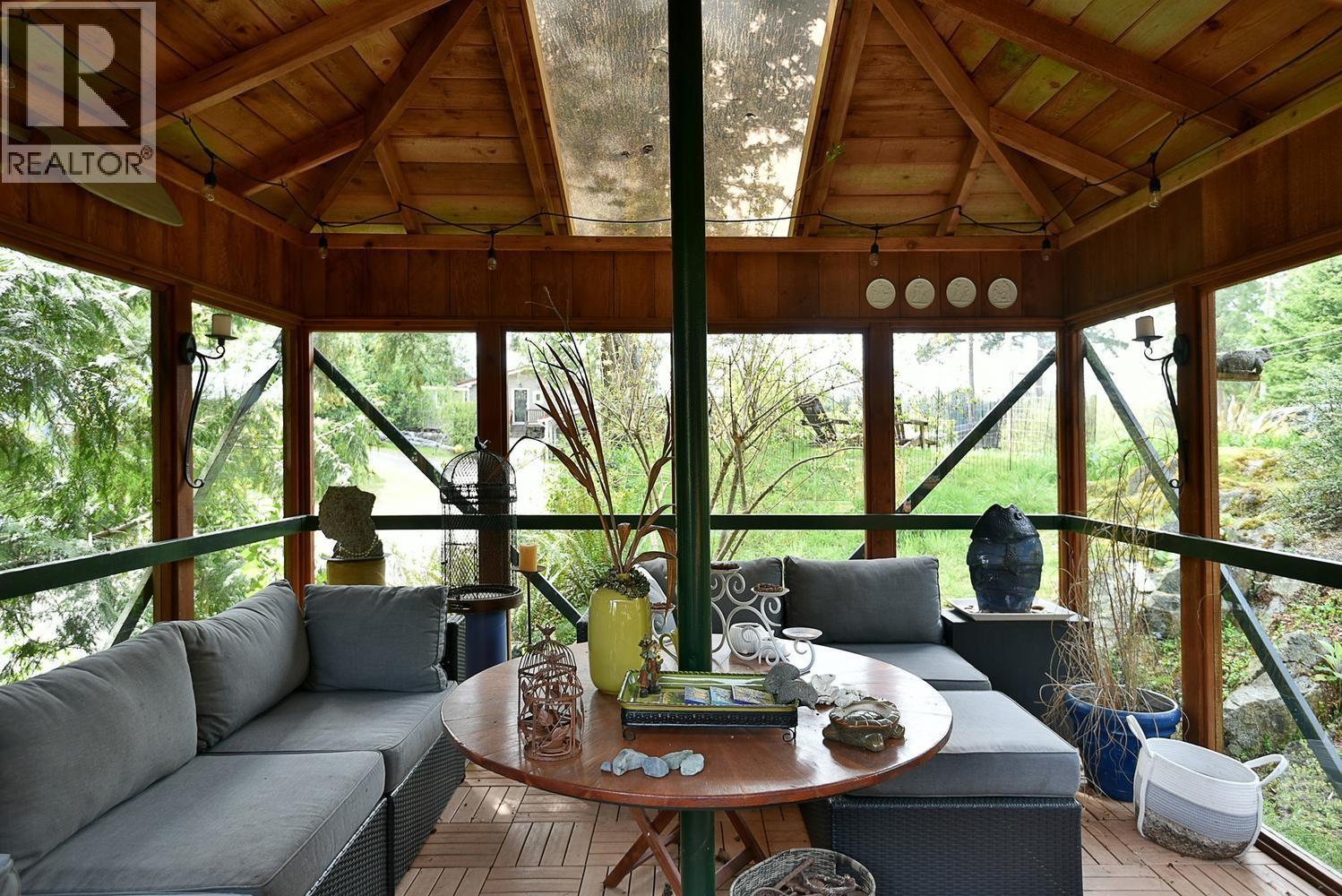 4865 Bowsprit Drive, Madeira Park, British Columbia  V0N 2H1 - Photo 5 - R3115725