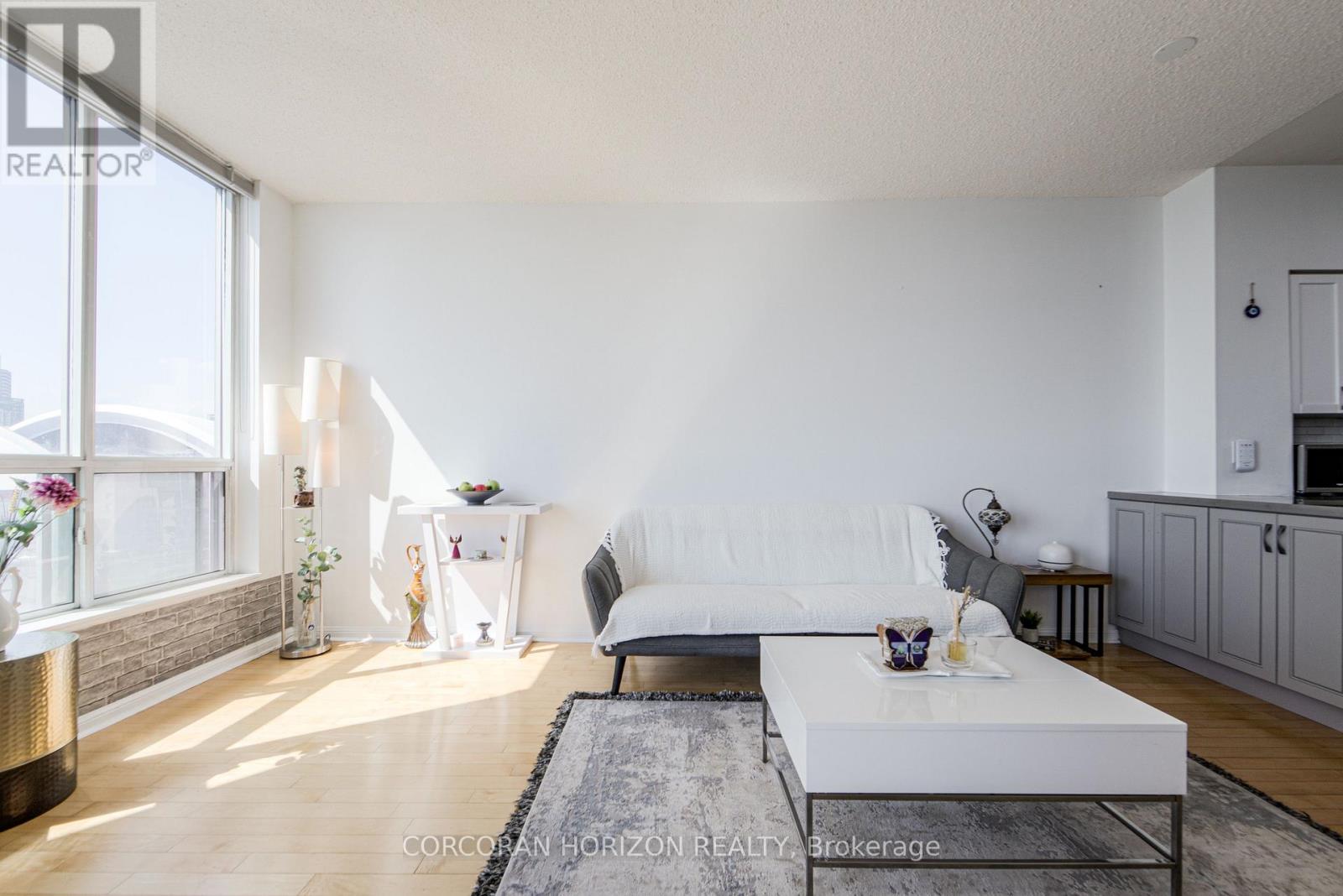 2009 - 228 Queens Quay W, Toronto, Ontario  M5J 2X1 - Photo 12 - C13035740