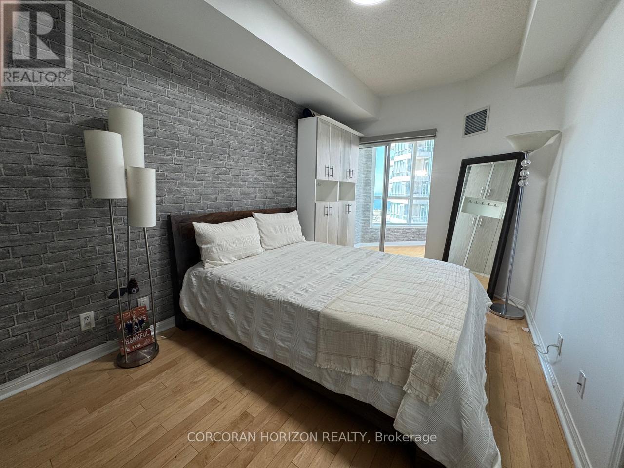 2009 - 228 Queens Quay W, Toronto, Ontario  M5J 2X1 - Photo 18 - C13035740