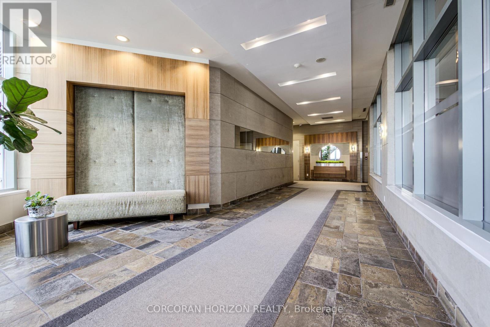 2009 - 228 Queens Quay W, Toronto, Ontario  M5J 2X1 - Photo 27 - C13035740