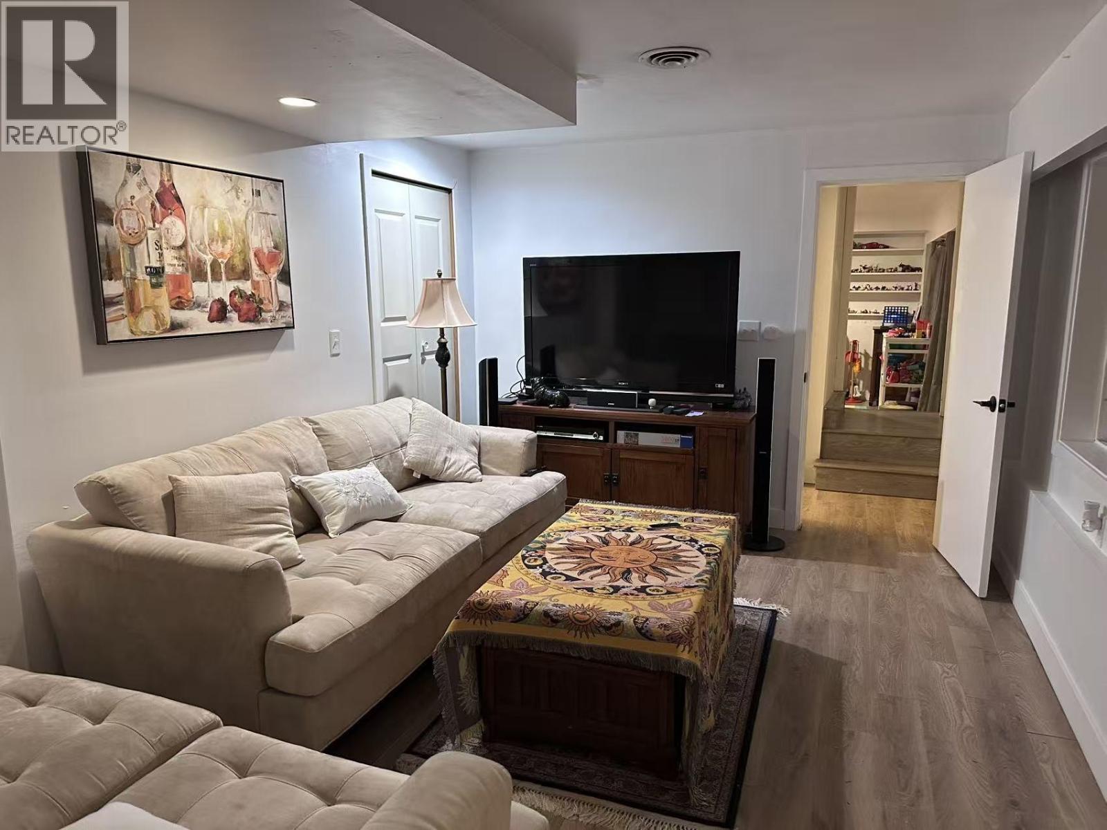 G/f 640 Stevens Drive, West Vancouver, British Columbia  V7S 1C9 - Photo 2 - R3115717