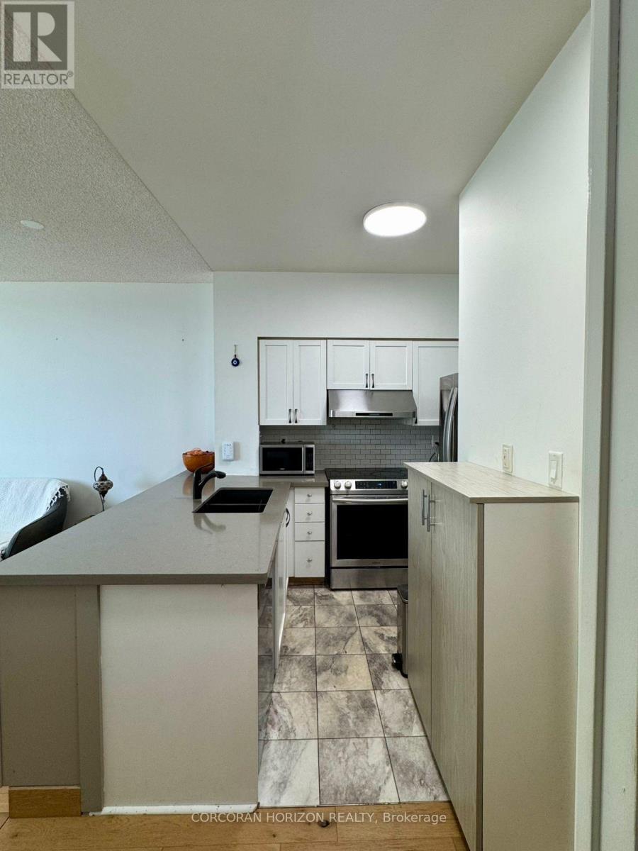 2009 - 228 Queens Quay W, Toronto, Ontario  M5J 2X1 - Photo 7 - C13035740