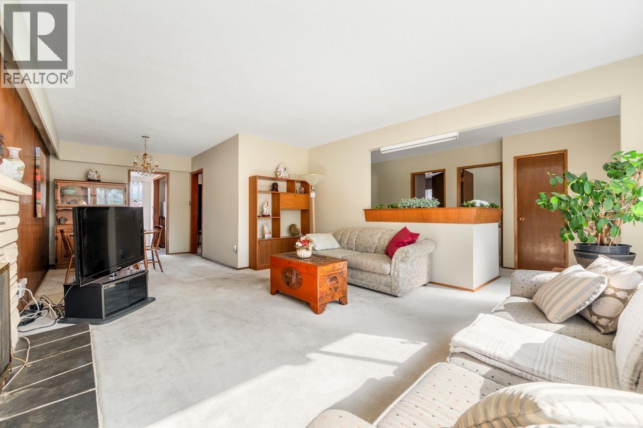 6036 Knight Street, Vancouver, British Columbia  V5P 2V5 - Photo 4 - R3115546