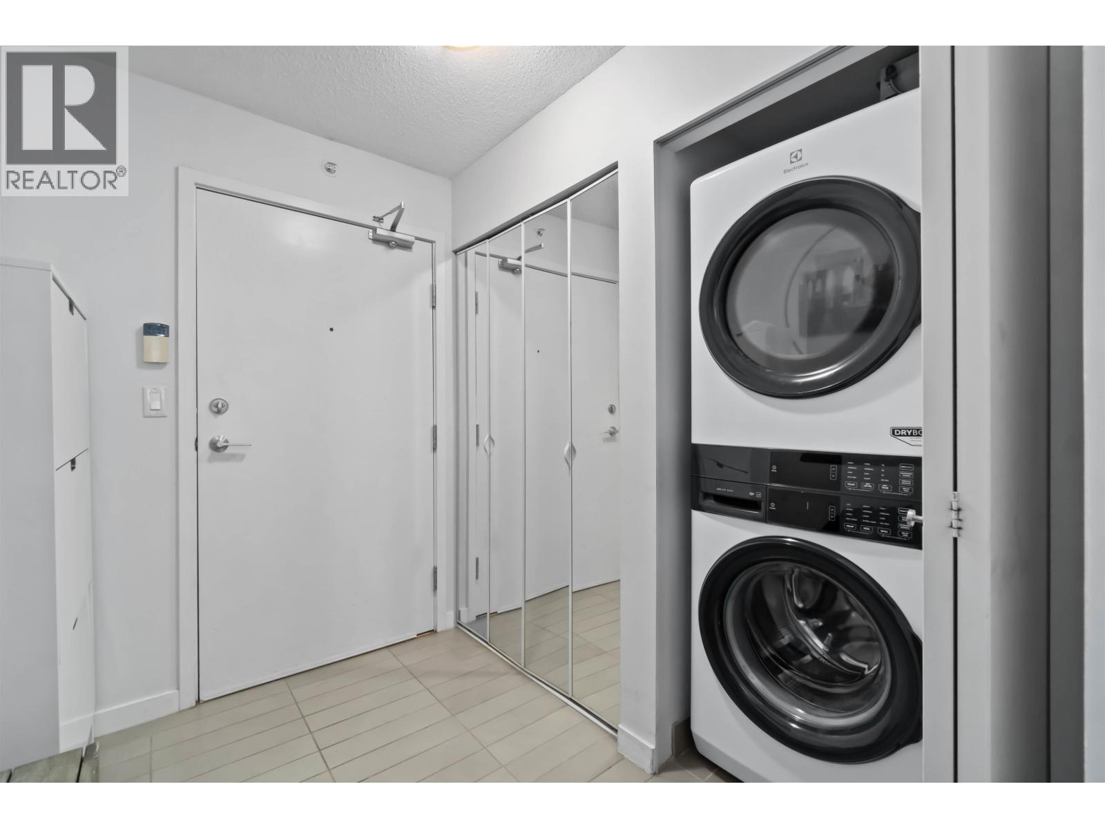 2303 33 Smithe Street, Vancouver, British Columbia  V6B 0B5 - Photo 13 - R3073186