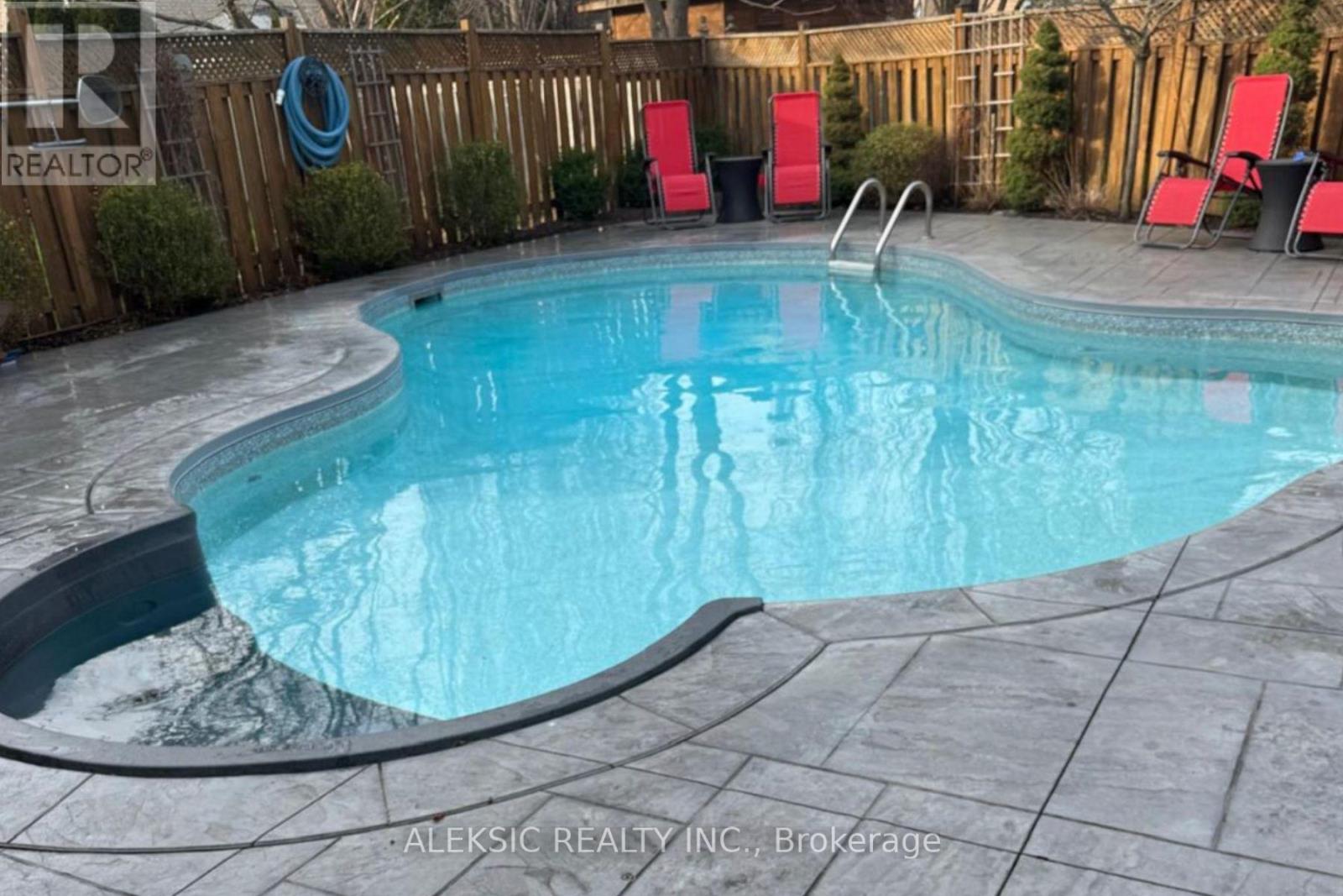 33 Hillpath Crescent, Brampton, Ontario  L6Z 4T7 - Photo 45 - W12985700