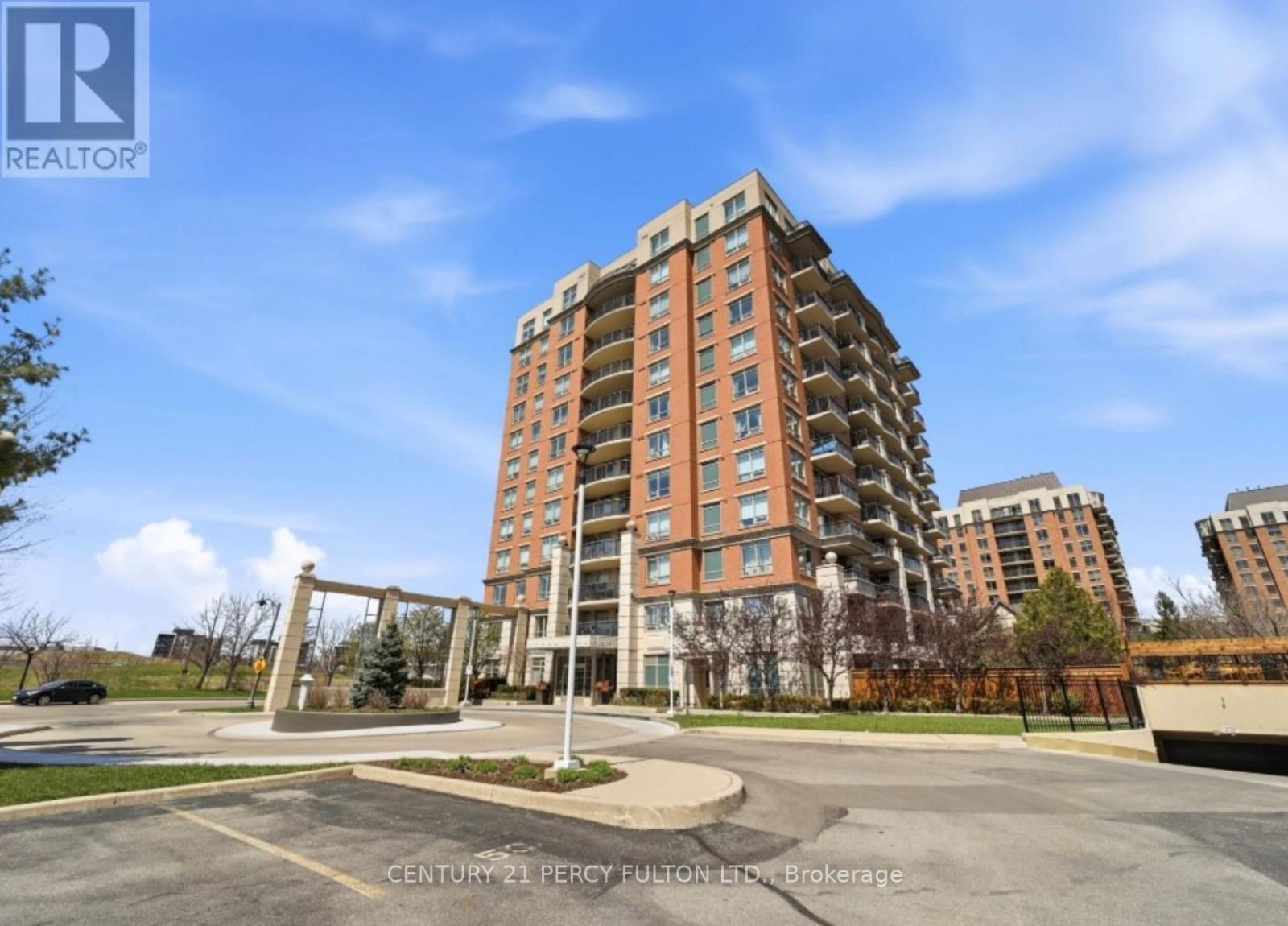 902 - 2365 CENTRAL PARK DRIVE, Oakville, Ontario