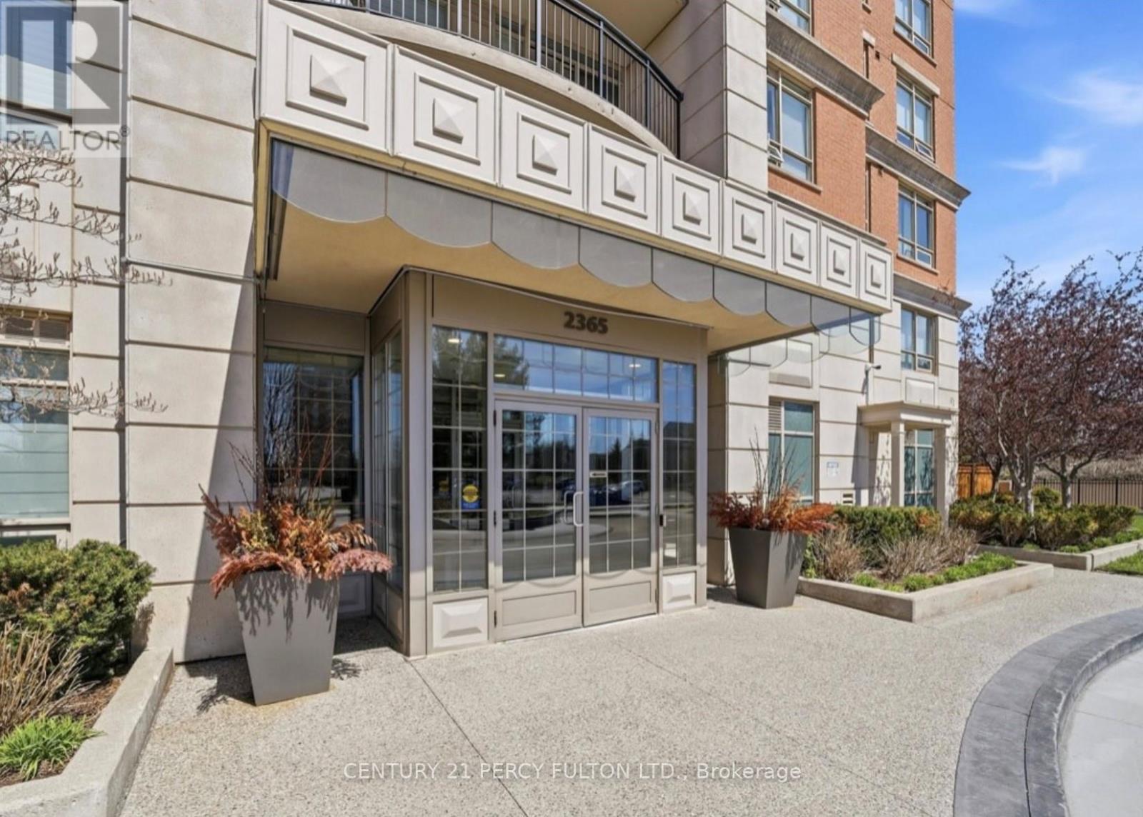 902 - 2365 Central Park Drive, Oakville, Ontario  L6H 0C7 - Photo 2 - W13043200