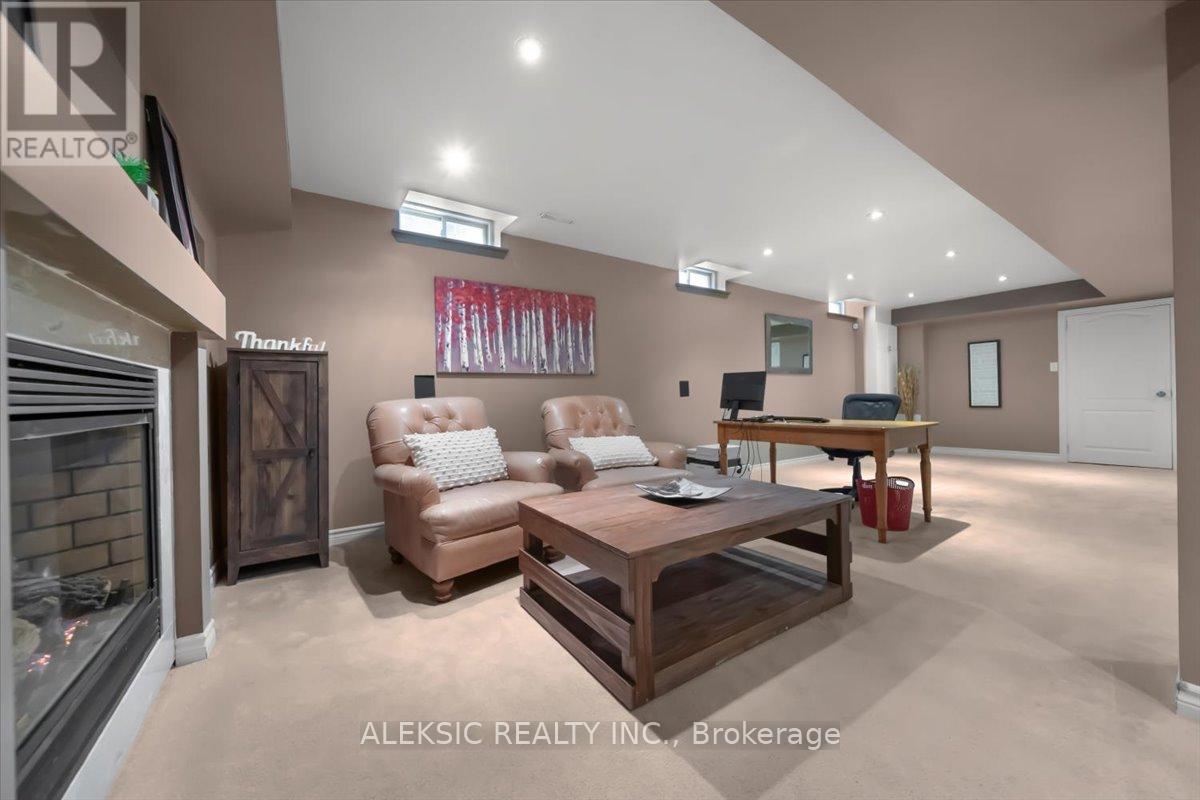 33 Hillpath Crescent, Brampton, Ontario  L6Z 4T7 - Photo 37 - W12985700