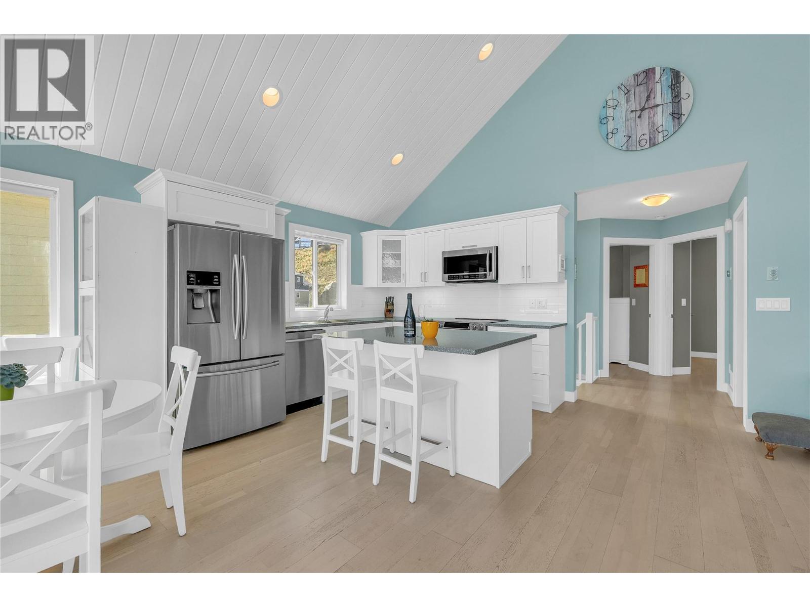 7012 Barcelona Drive, Kelowna, British Columbia  v1z 3r8 - Photo 5 - 10384857