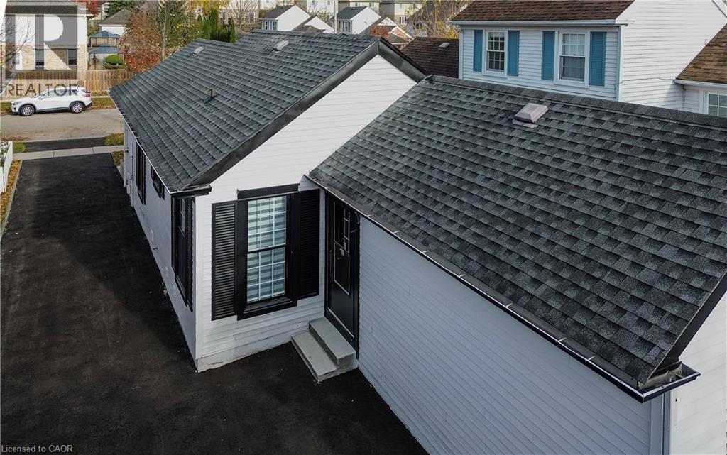 133 Wake Robin Drive, Kitchener, Ontario  N2E 3L6 - Photo 2 - 40817600