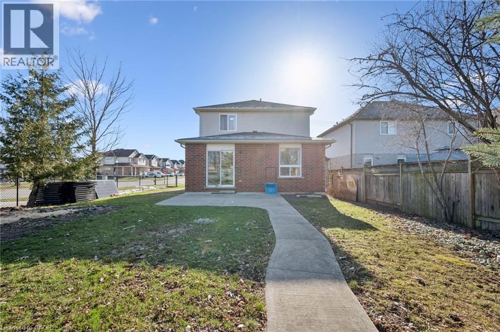 649 Doon South Drive, Kitchener, Ontario  N2P 2X5 - Photo 38 - 40819527