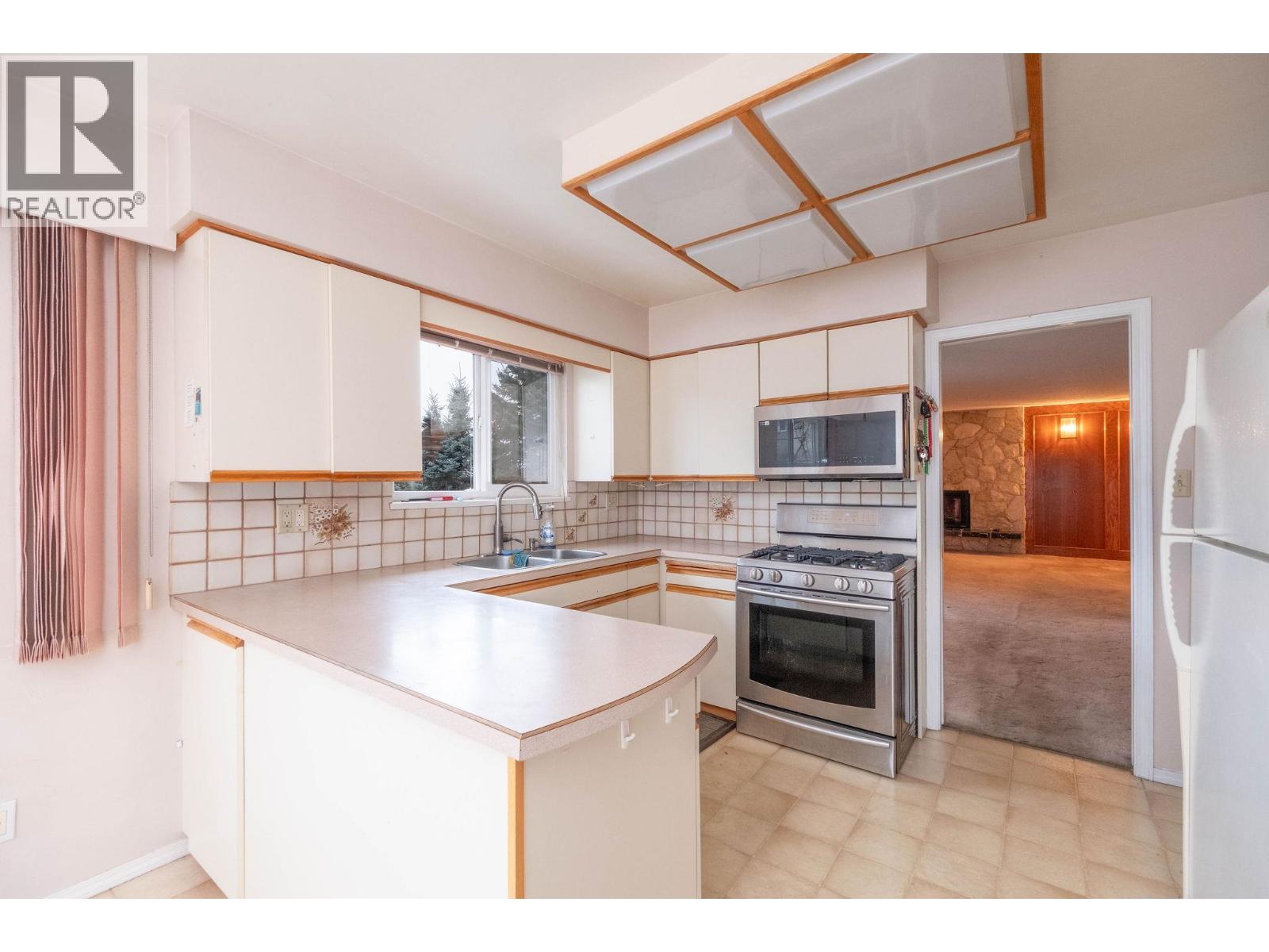 7740 Allman Street, Burnaby, British Columbia  V5E 2B1 - Photo 16 - R3077315