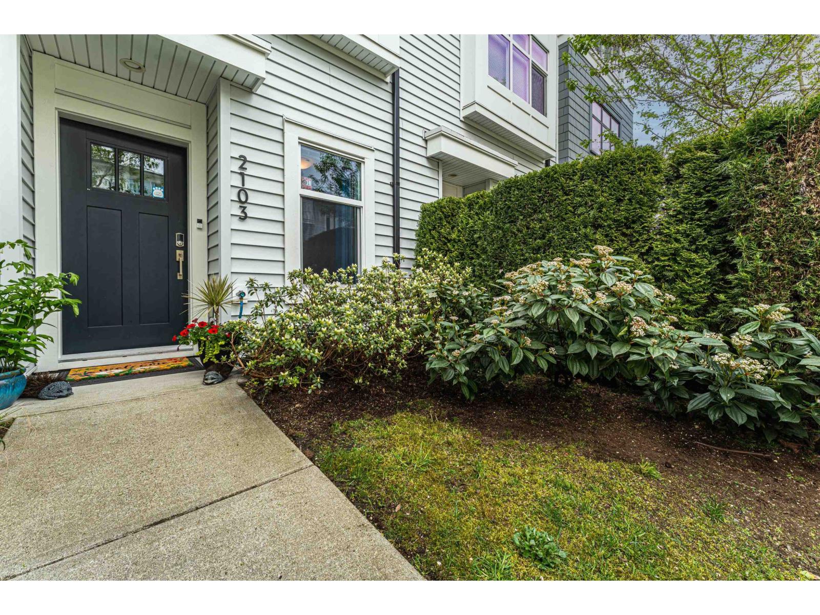 2103 18530 Laurensen Place, Surrey, British Columbia  V4N 6R8 - Photo 2 - R3110232