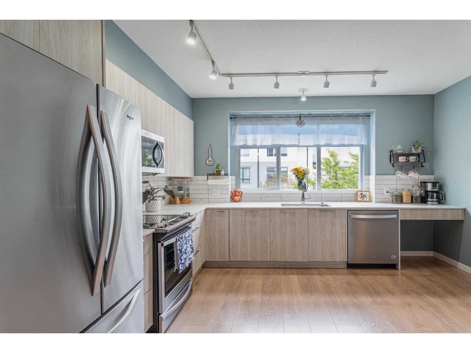 2103 18530 Laurensen Place, Surrey, British Columbia  V4N 6R8 - Photo 3 - R3110232