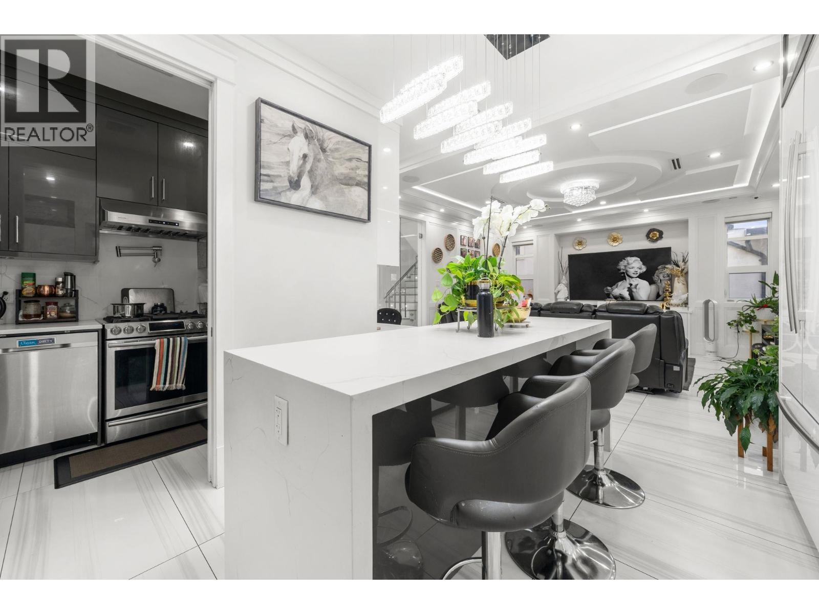 416 E 63rd Avenue, Vancouver, British Columbia  V5X 2K2 - Photo 6 - R3115710