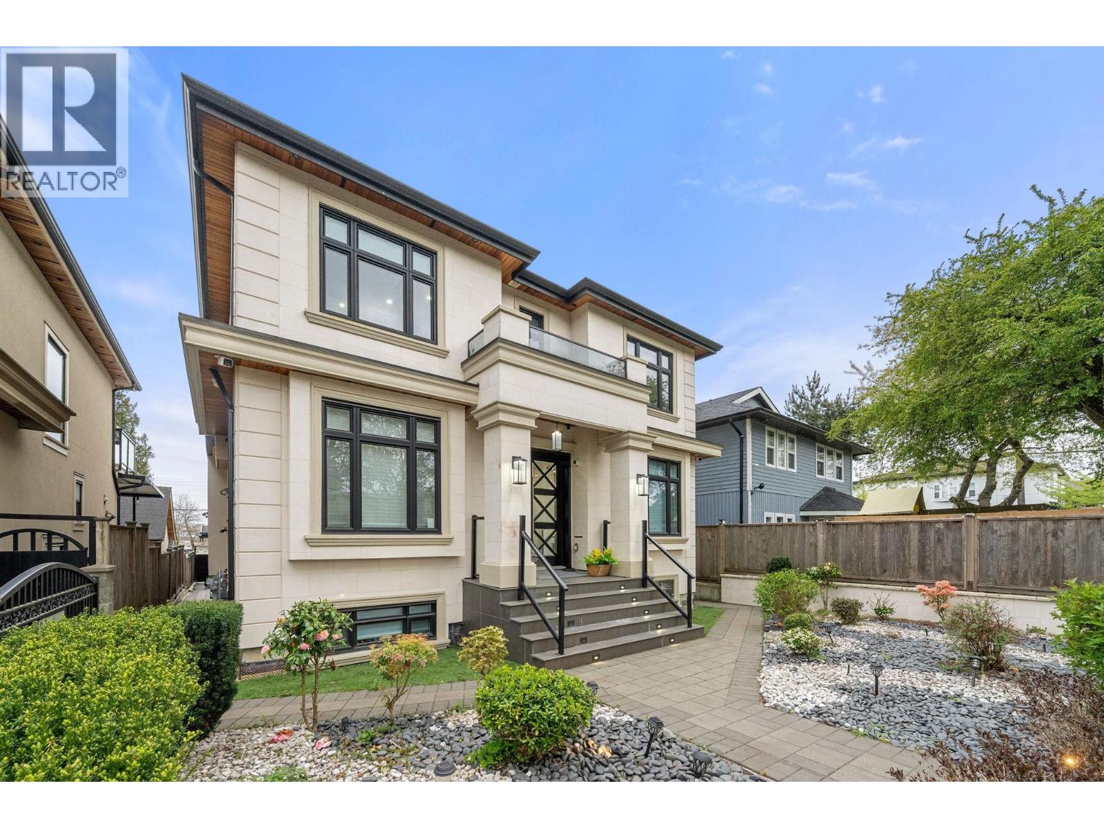 416 E 63rd Avenue, Vancouver, British Columbia  V5X 2K2 - Photo 3 - R3115710