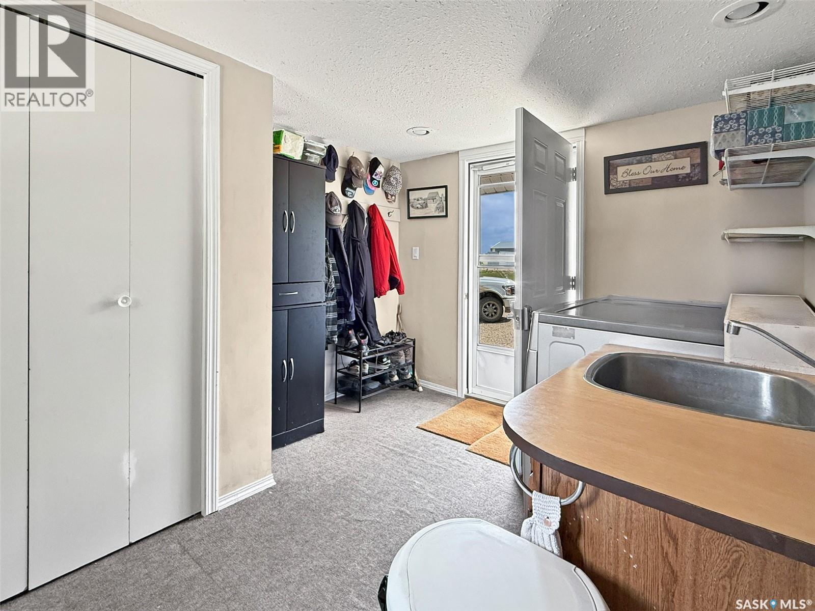 Fehr Acreage, Coulee Rm No. 136, Saskatchewan  S9H 4J8 - Photo 4 - SK033937