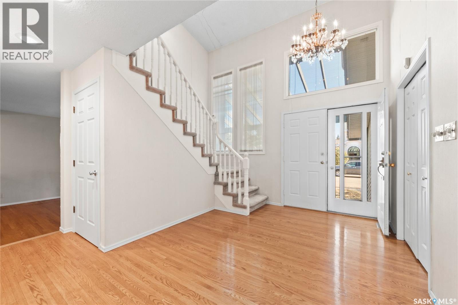 215 Mallin Crescent, Saskatoon, Saskatchewan  S7K 7X3 - Photo 4 - SK033935