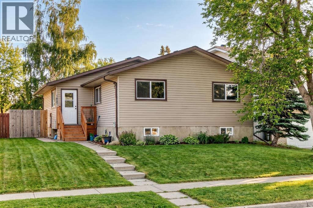 1837 Meadowbrook Drive SE, Airdrie, Alberta