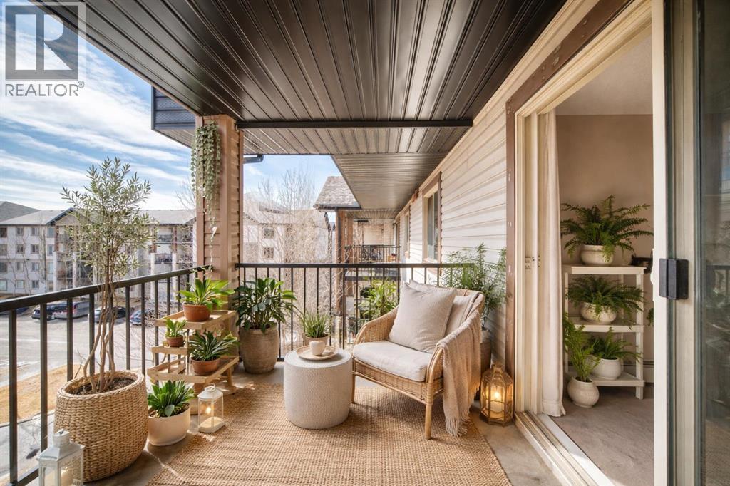 2408, 8 Bridlecrest Drive Sw, Calgary, Alberta  T2Y 0H7 - Photo 2 - A2294434